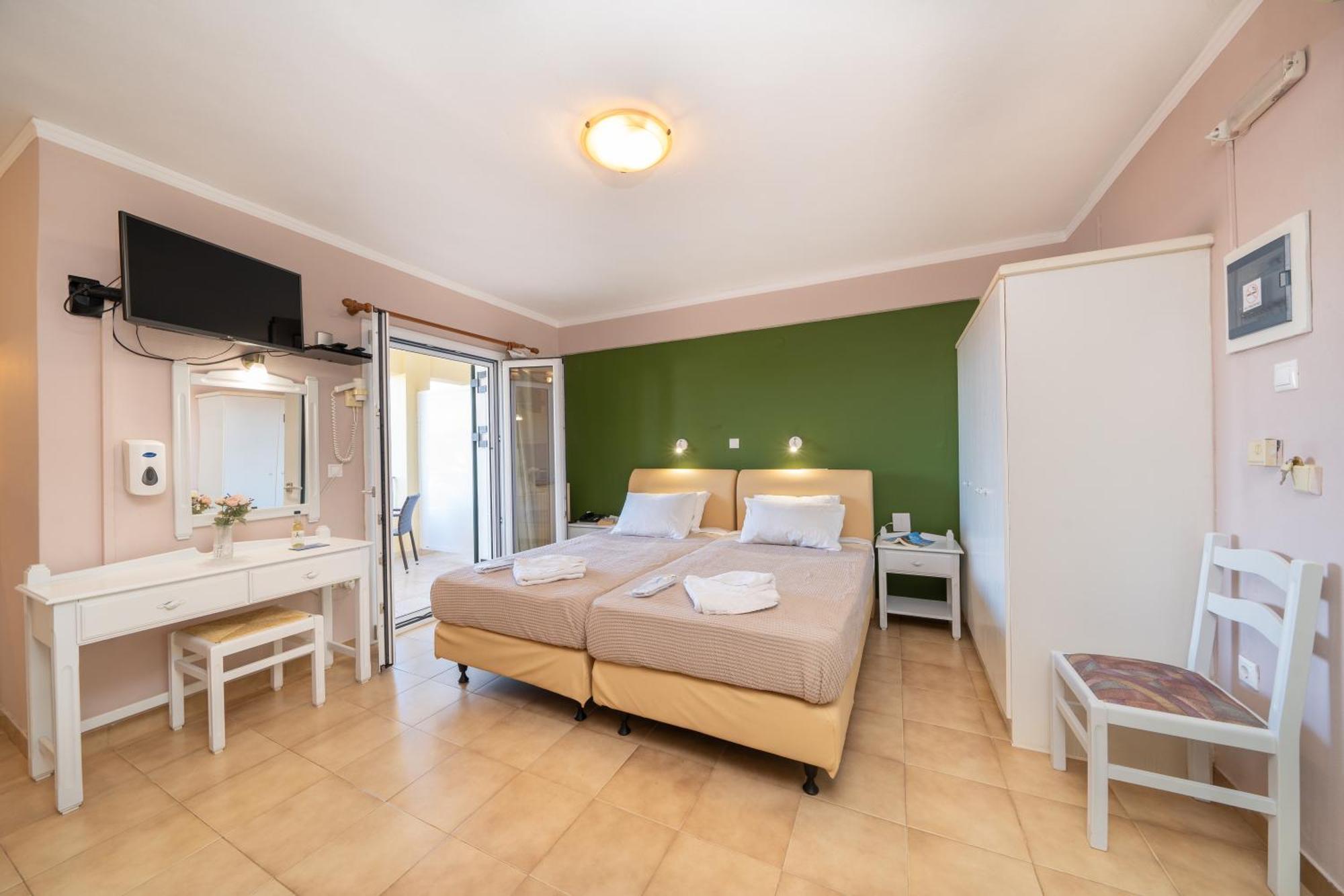 Stella Hotel Apartments Фискардо Екстериор снимка