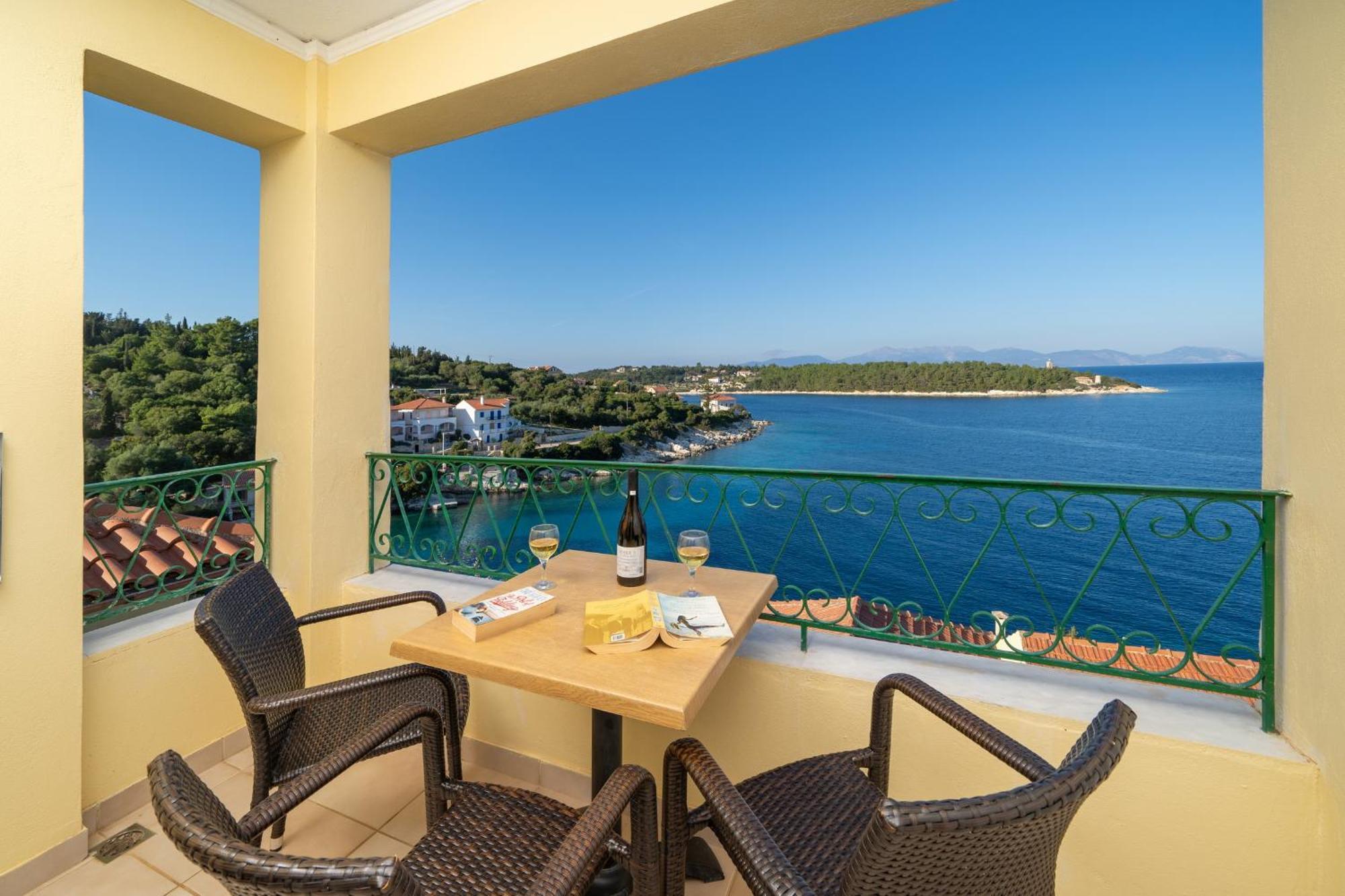 Stella Hotel Apartments Фискардо Екстериор снимка