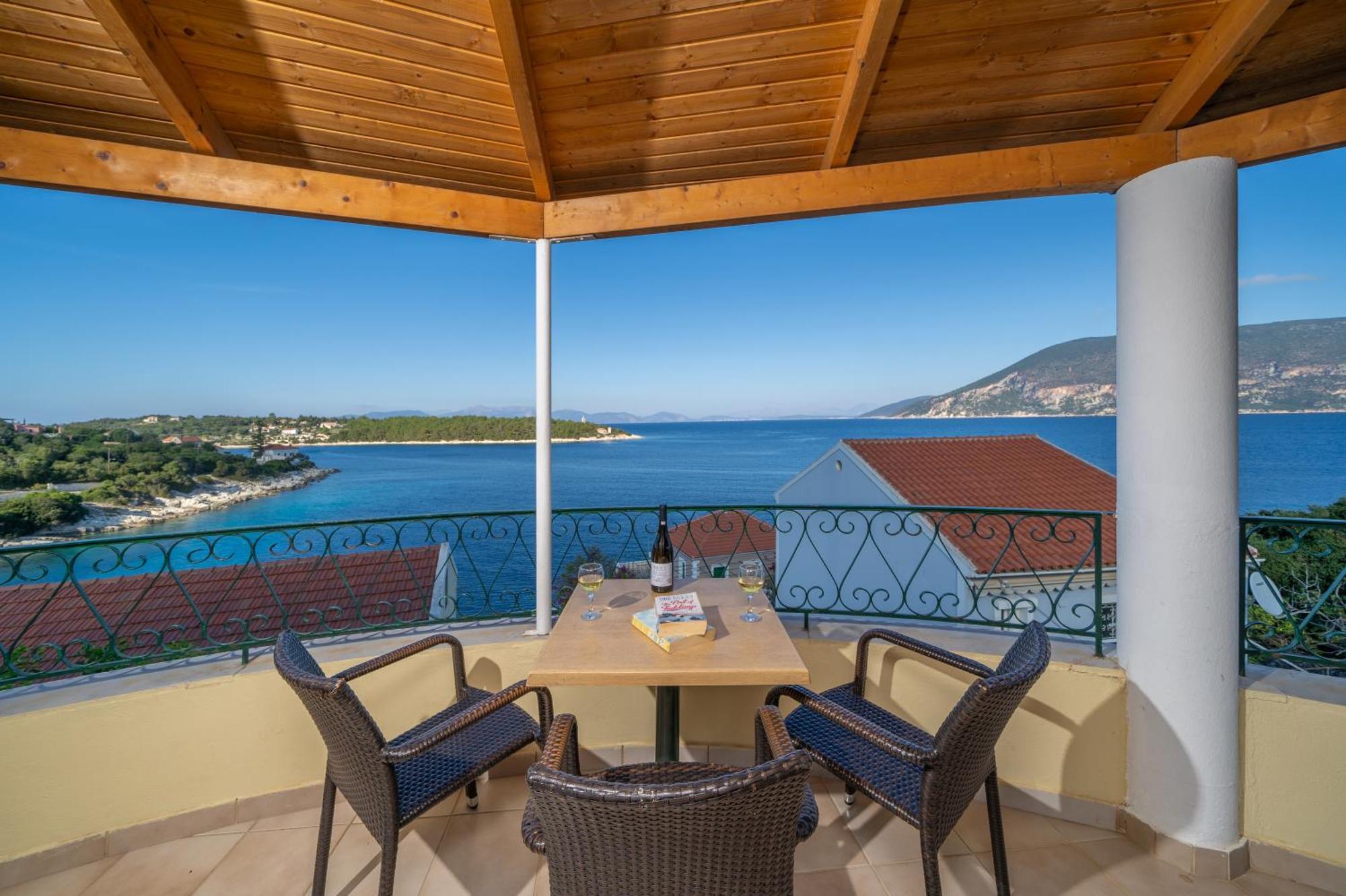 Stella Hotel Apartments Фискардо Екстериор снимка