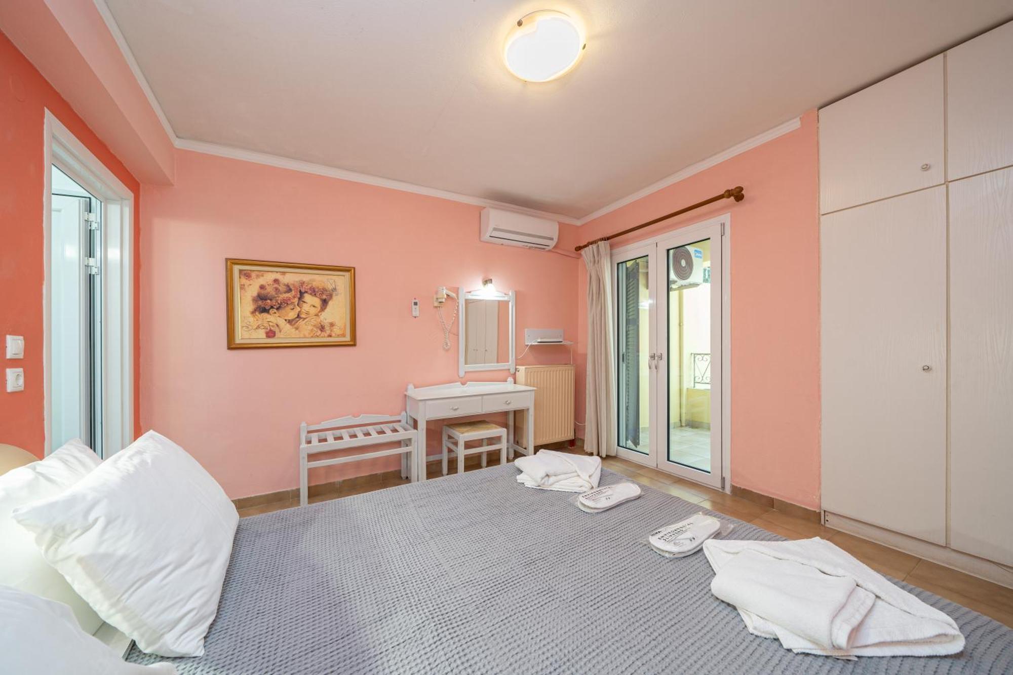 Stella Hotel Apartments Фискардо Екстериор снимка