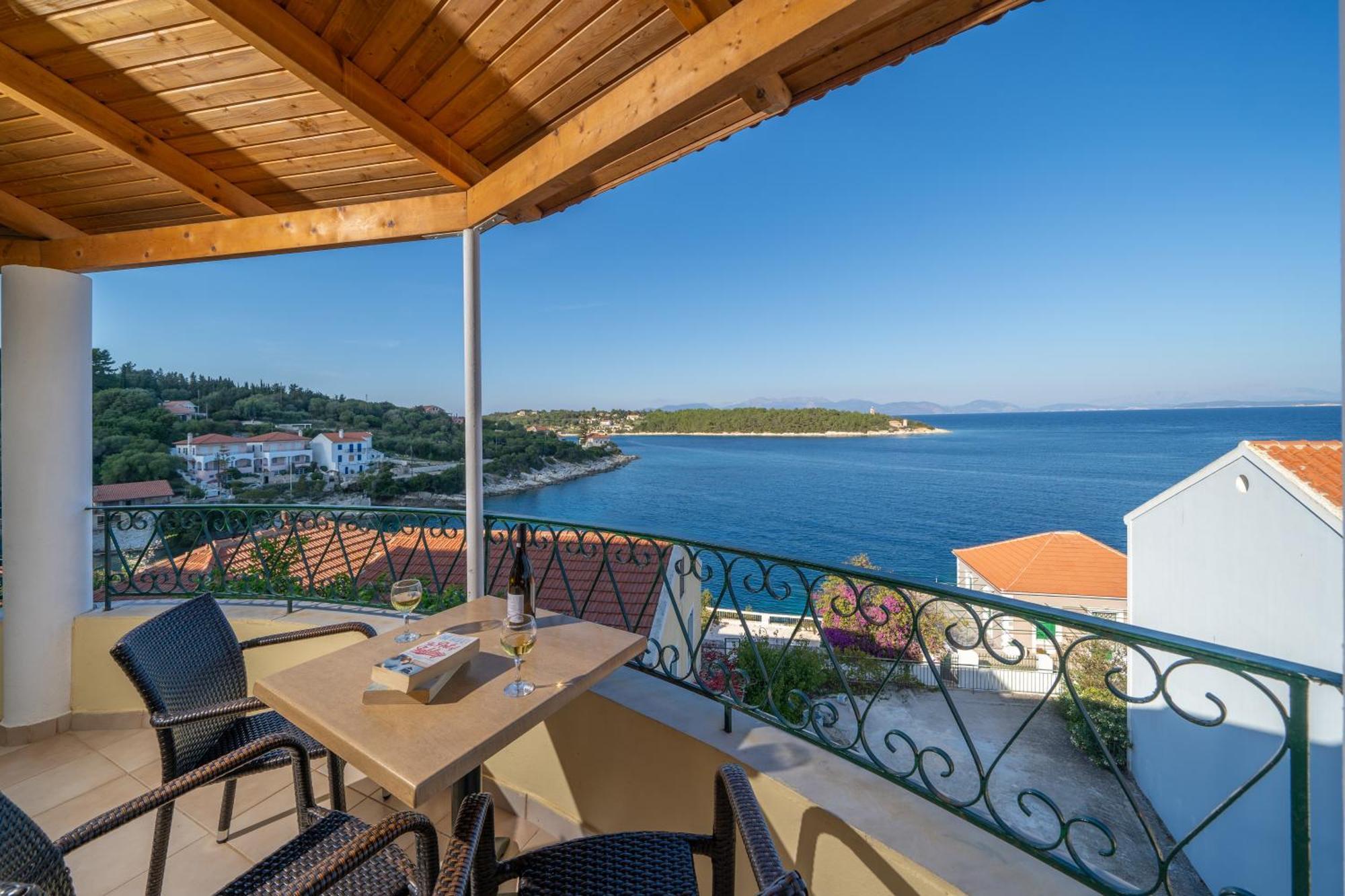 Stella Hotel Apartments Фискардо Екстериор снимка