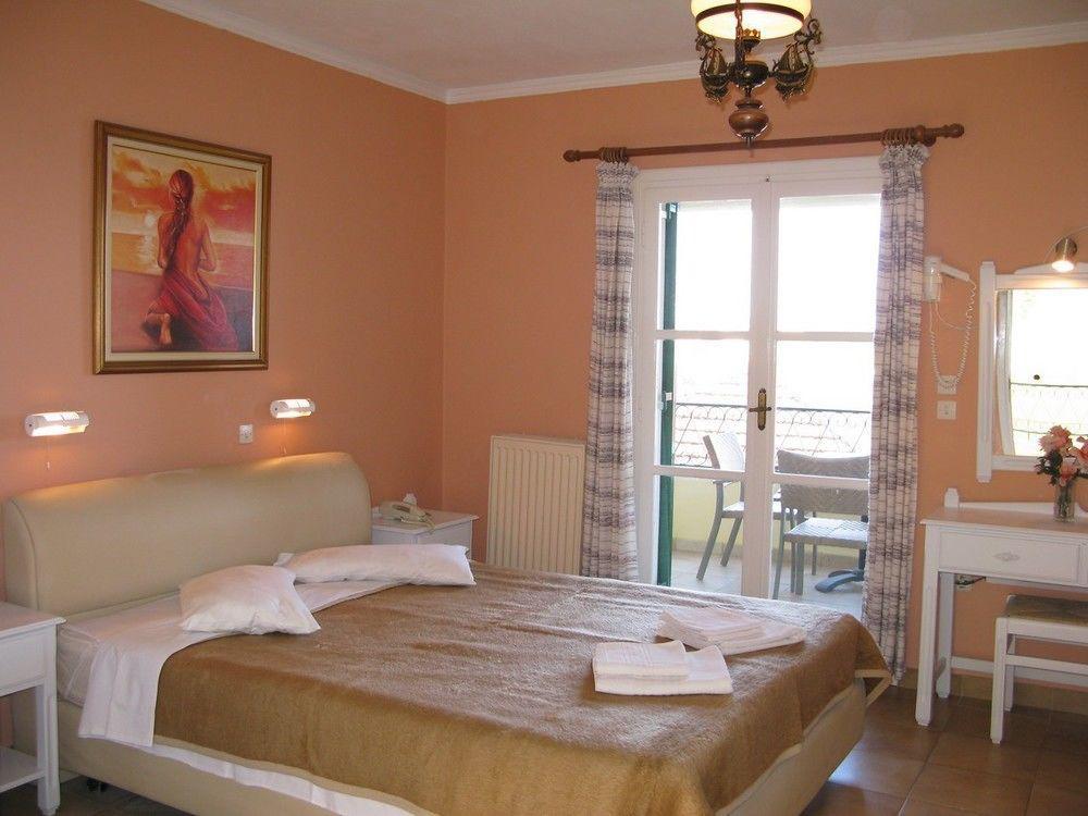 Stella Hotel Apartments Фискардо Екстериор снимка